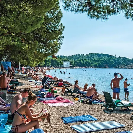 In With View * Makarska