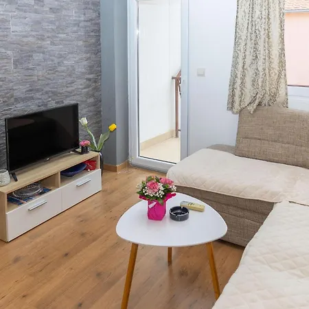 In With View アパート