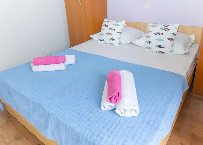 Apartment In With View Makarska