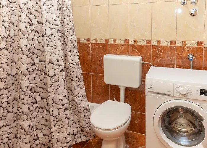 In With View Makarska